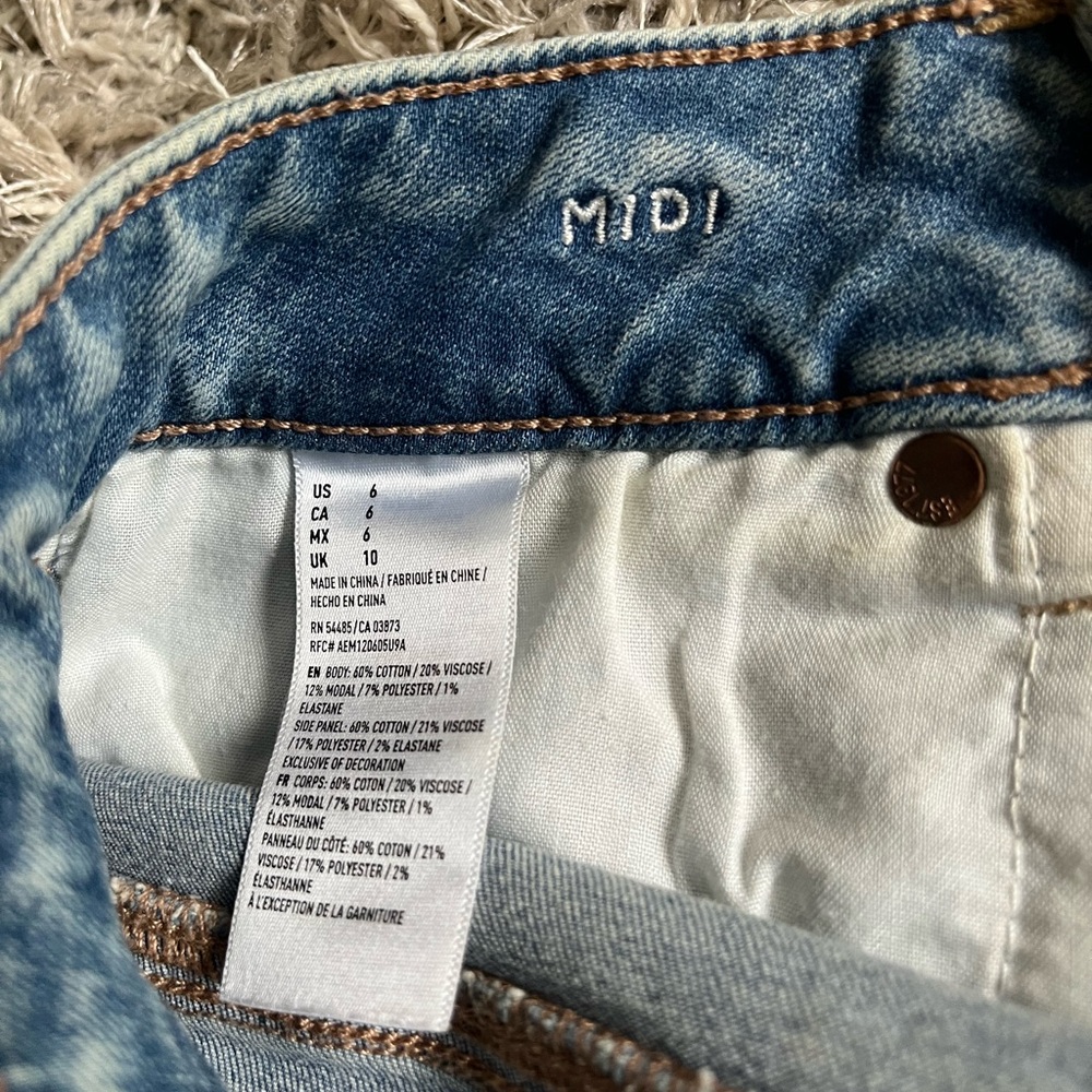 American Eagle MIDI Shorts - Picture 3 of 3
